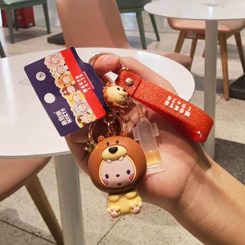 Móc Khóa Hình Khỉ Đội Vương Miện Dễ Thương Đơn Giản