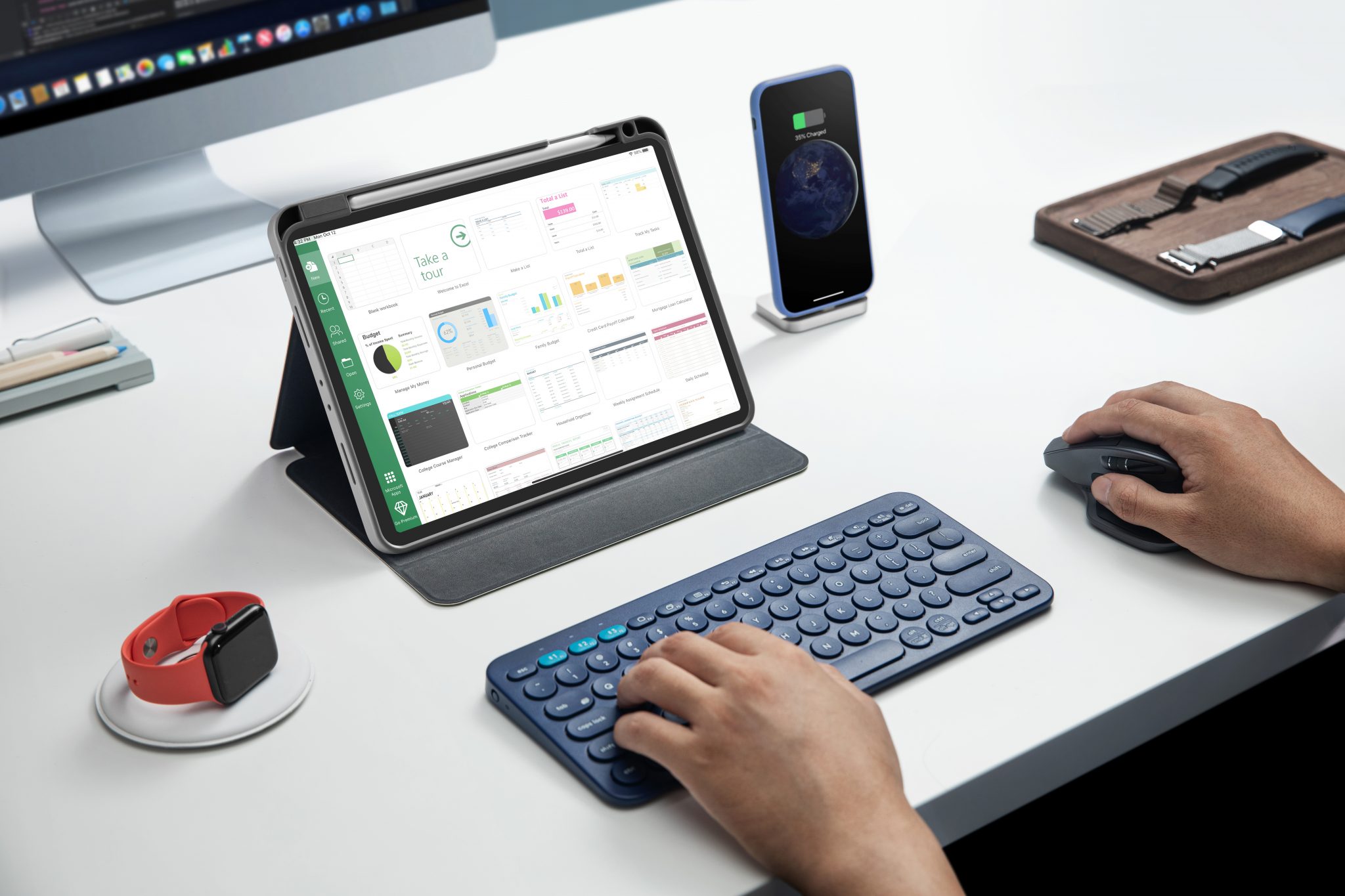 Bao da dành cho iPad Pro 12.9" M2/M1 2021/iPad 12.9 2020/2018 Tomtoc Smart-Tri Case từ tính đa góc - Hàng Chính Hãng