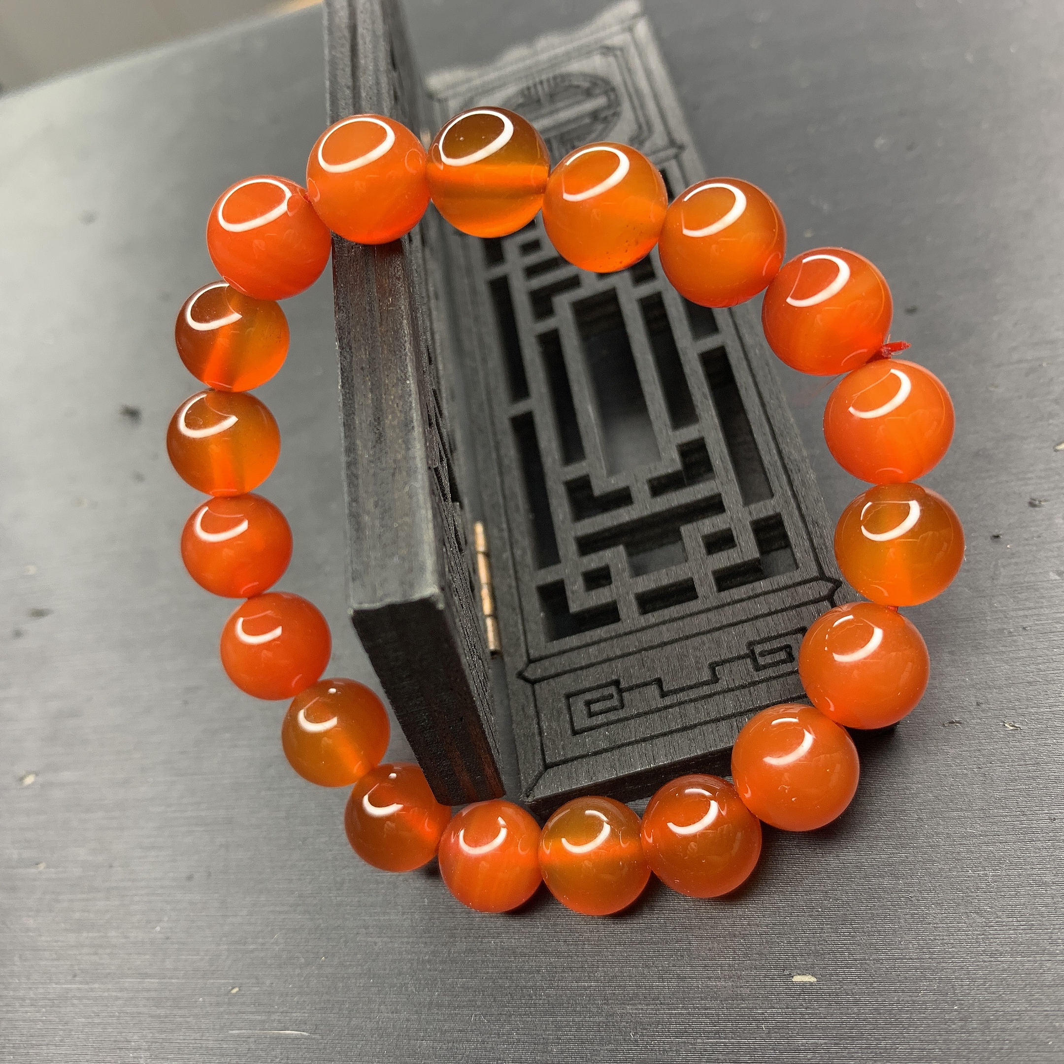 Vòng tay đá mã não đỏ, vòng tay phong thủy cho người mệnh hỏa, thổ , nam và nữ