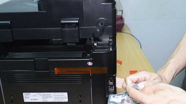 Canon 264DW sở hữu kết nối đa dạng Canon 264DW sở hữu kết nối đa dạng