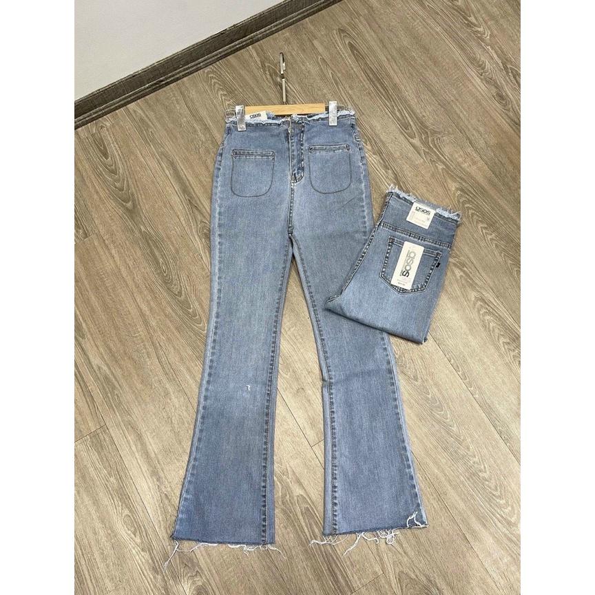 Quần jeans xanh ống loe cho nữ.