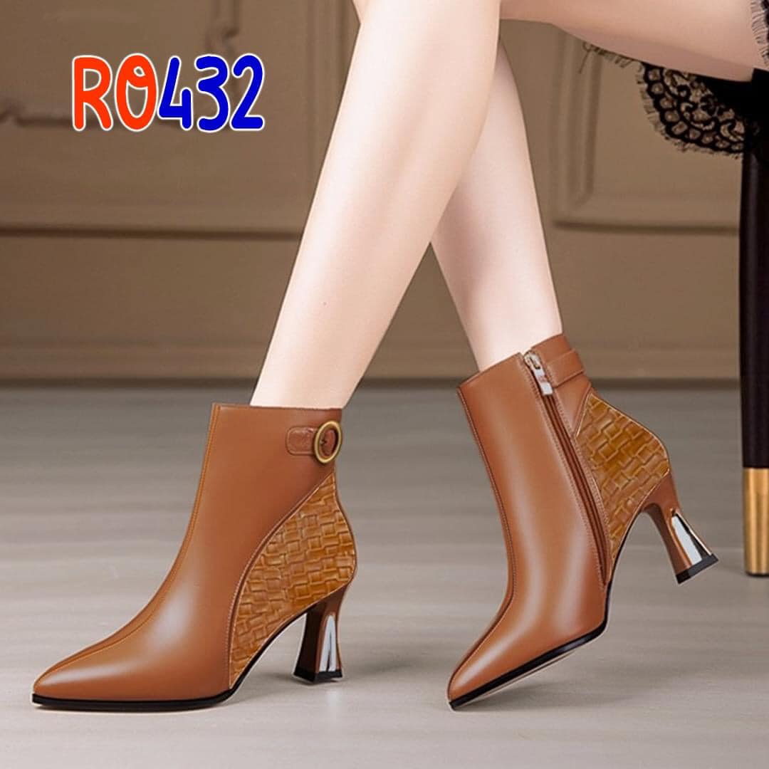 Boot thời trang nữ phối da vân, mũi nhọn ROSATA RO432 - 5p - HÀNG VIỆT NAM - BKSTORE