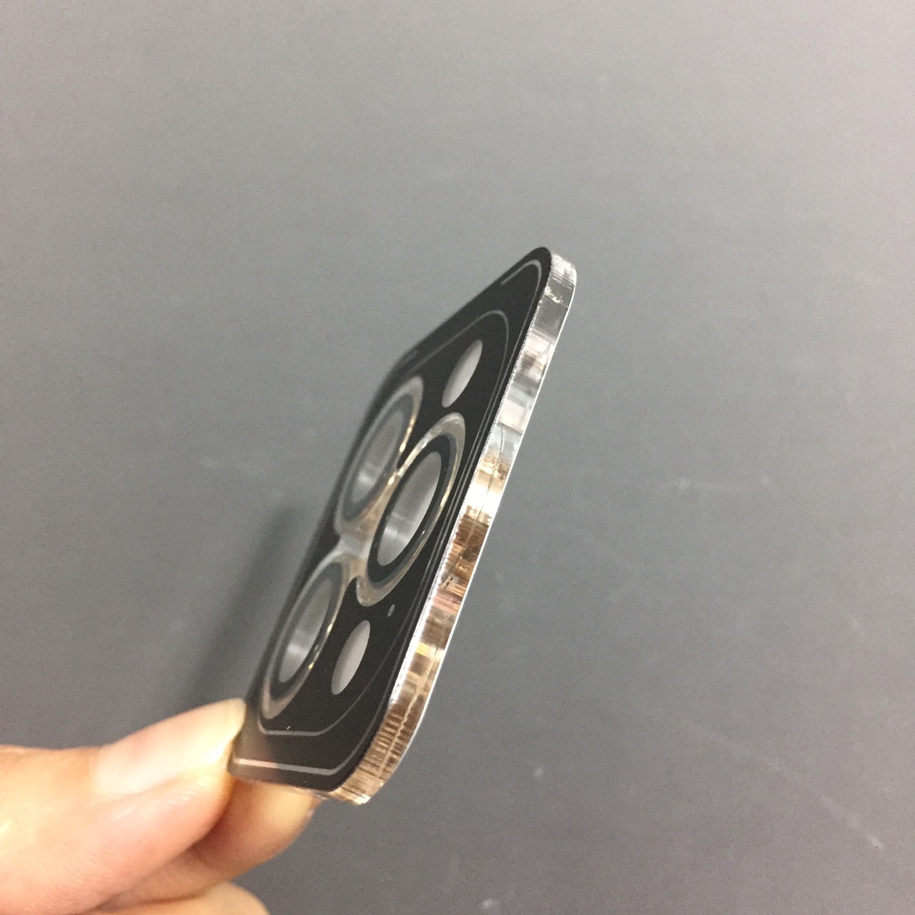 Cụm cường lực Dán camera cho iP 14 series 2022 thương hiệu URR 3D PVD AR _ Hàng chính hãng
