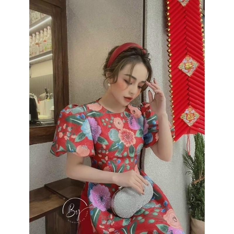Áo dài gấm hoa vai phồng tay bèo