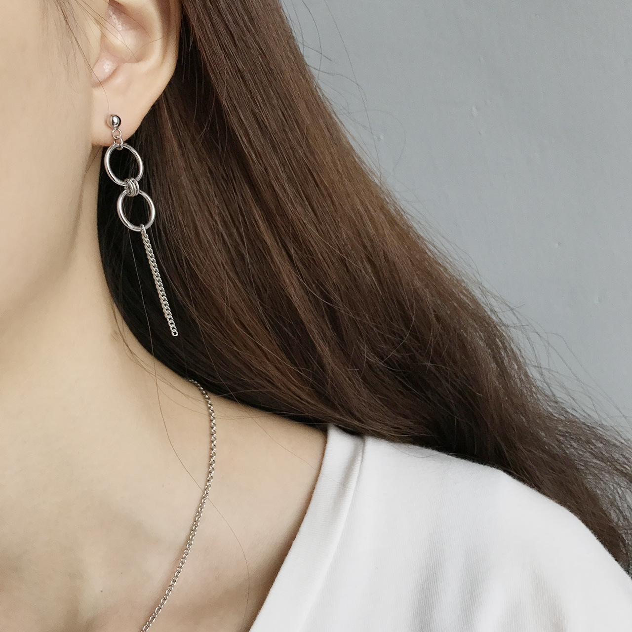 Đôi bông tai dáng basic bền trend năng động