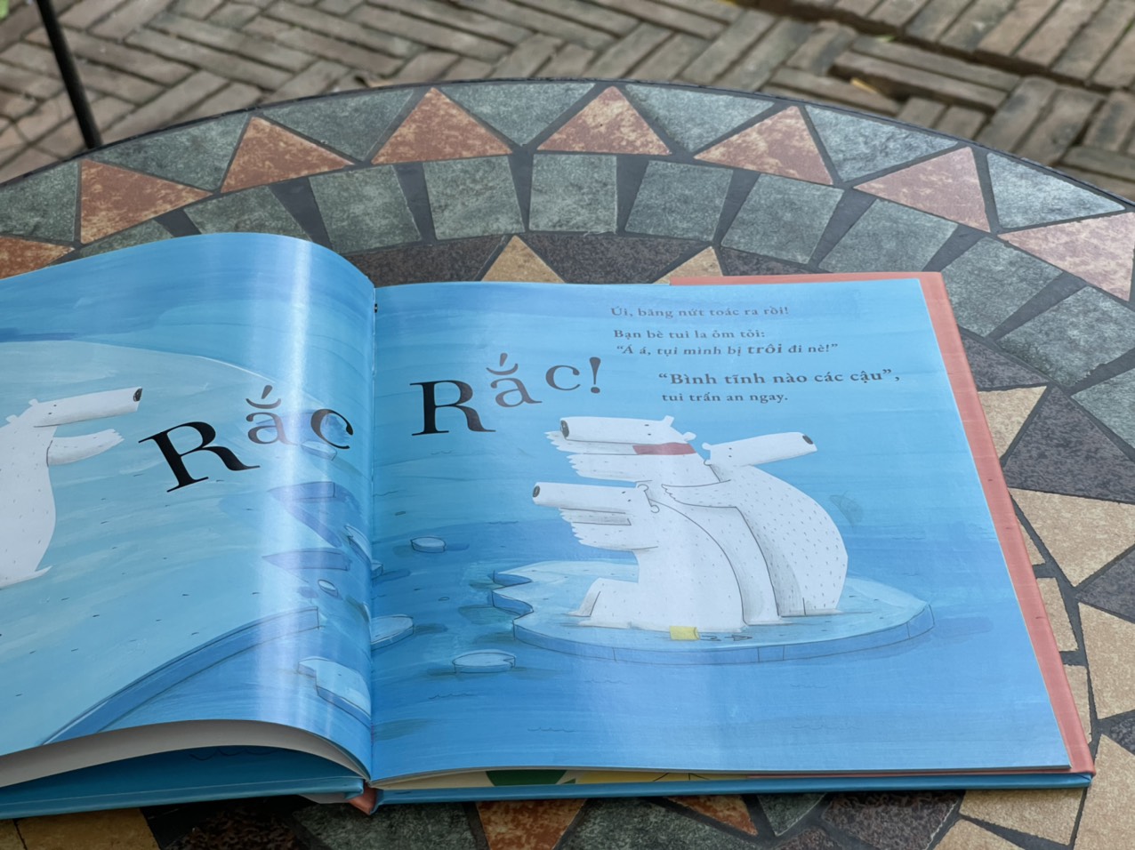 CẬU LUÔN ĐƯỢC ĐÓN CHÀO - Barroux - Hà Thy dịch - Crabit Kidbooks