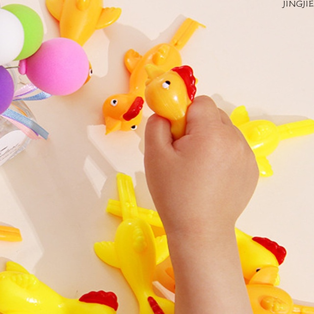 Gà bắn bay dính tường vui nhộn