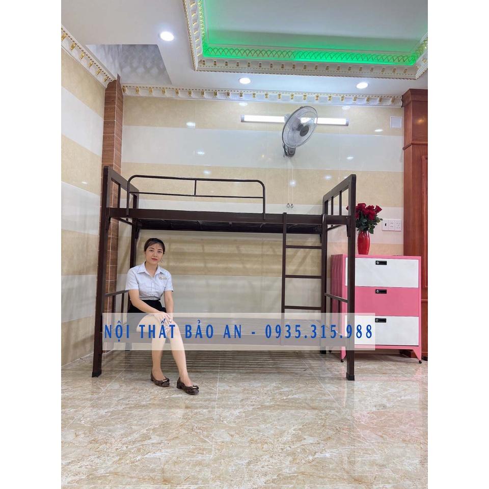 Giường sắt tầng hộp màu nâu 1m2x2m, tháo lắp dễ dàng