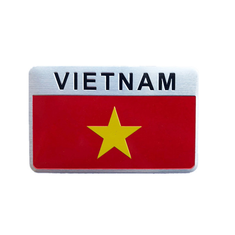 Tem nhôm cờ Việt Nam trang trí xe cá tính độc đáo