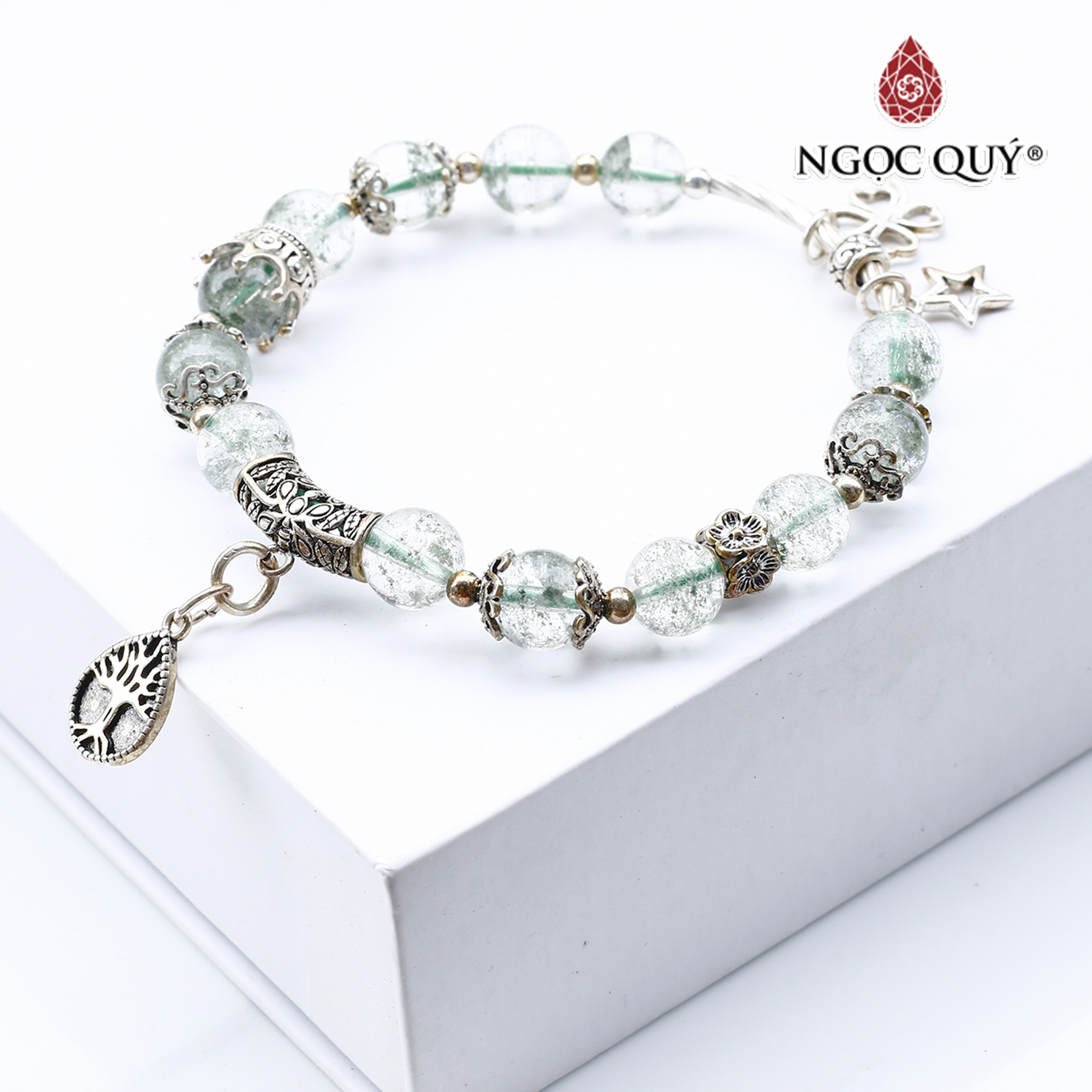 Vòng đá thạch anh ưu linh xanh phối charm cỏ 4 lá mệnh hỏa, mộc - Ngọc Quý Gemstones