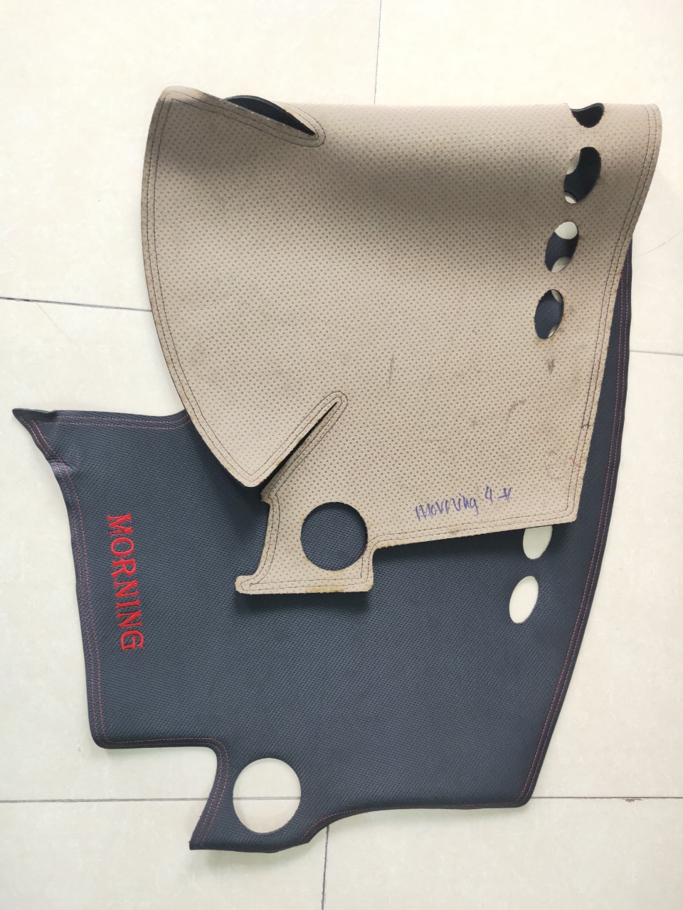 Thảm Taplo Xe Kia Morning đời 2004-2011 loại da dày cao cấp 3 lớp chống trượt Da Carbon đen