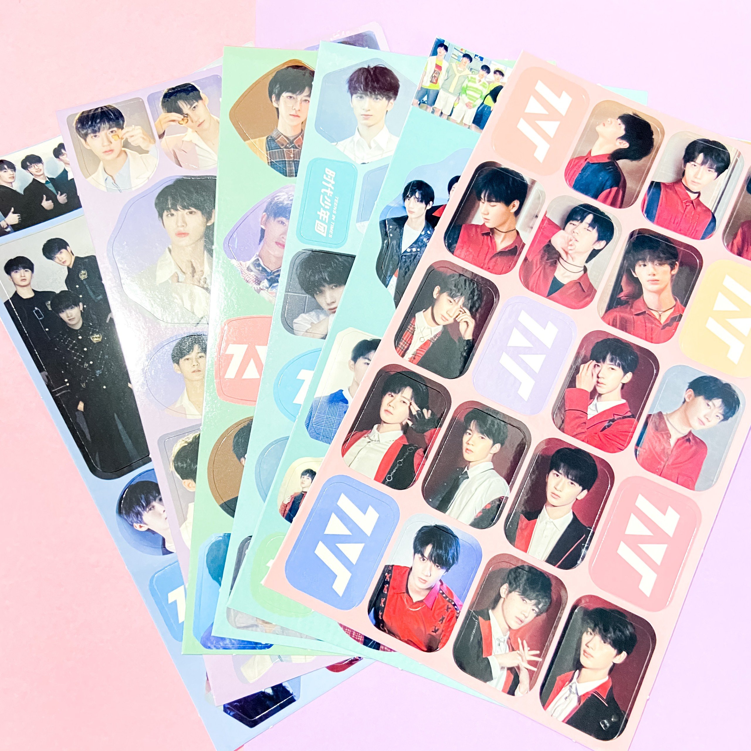 ( 12 tấm ) Ảnh dán sticker in hình thành viên TNT THỜI ĐẠI THIẾU NIÊN ĐOÀN trang trí idol thần tượng xinh xắn