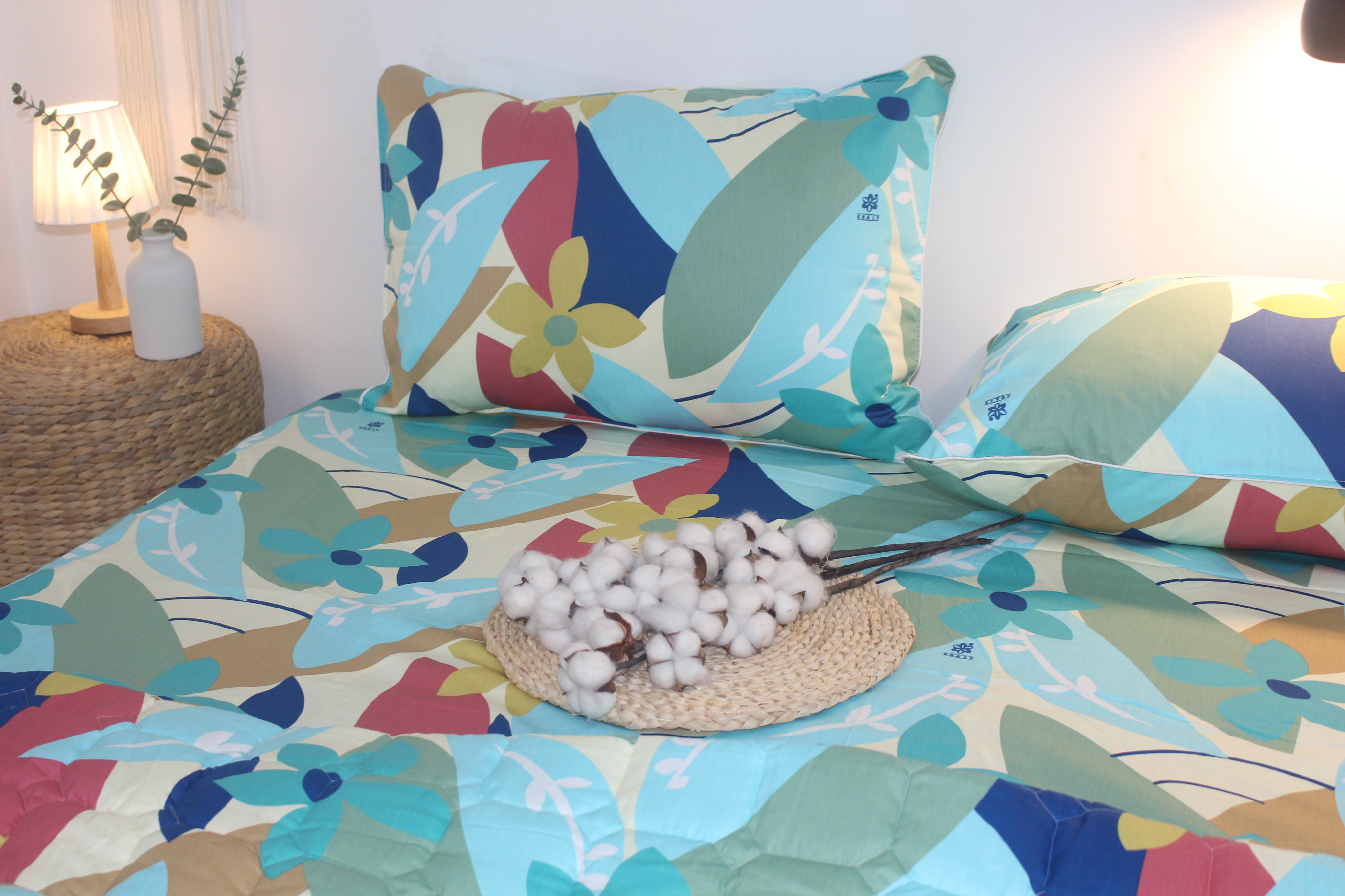 Bộ drap gối KHA LY - 100% cotton thiên nhiên - VN297-Hoa Latinh Vàng Đỏ