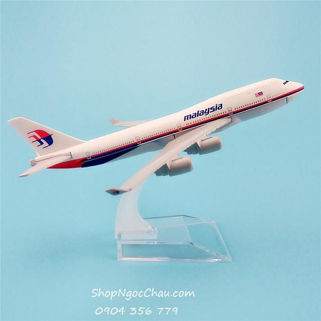 Mô hình máy bay B747 Malaysia Airlines 16cm