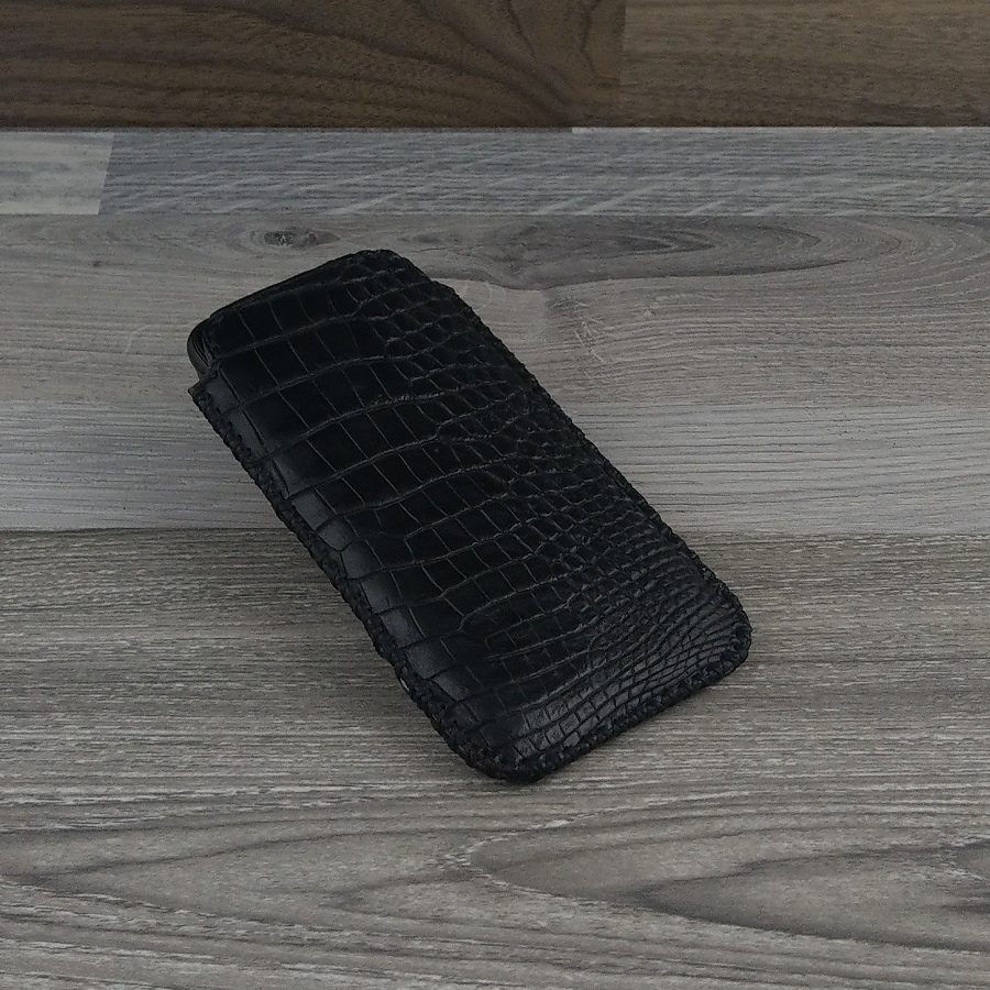 Bao Da Rút dành cho Iphone 11 pro Da Cá Sấu Da Bụng Màu Đen