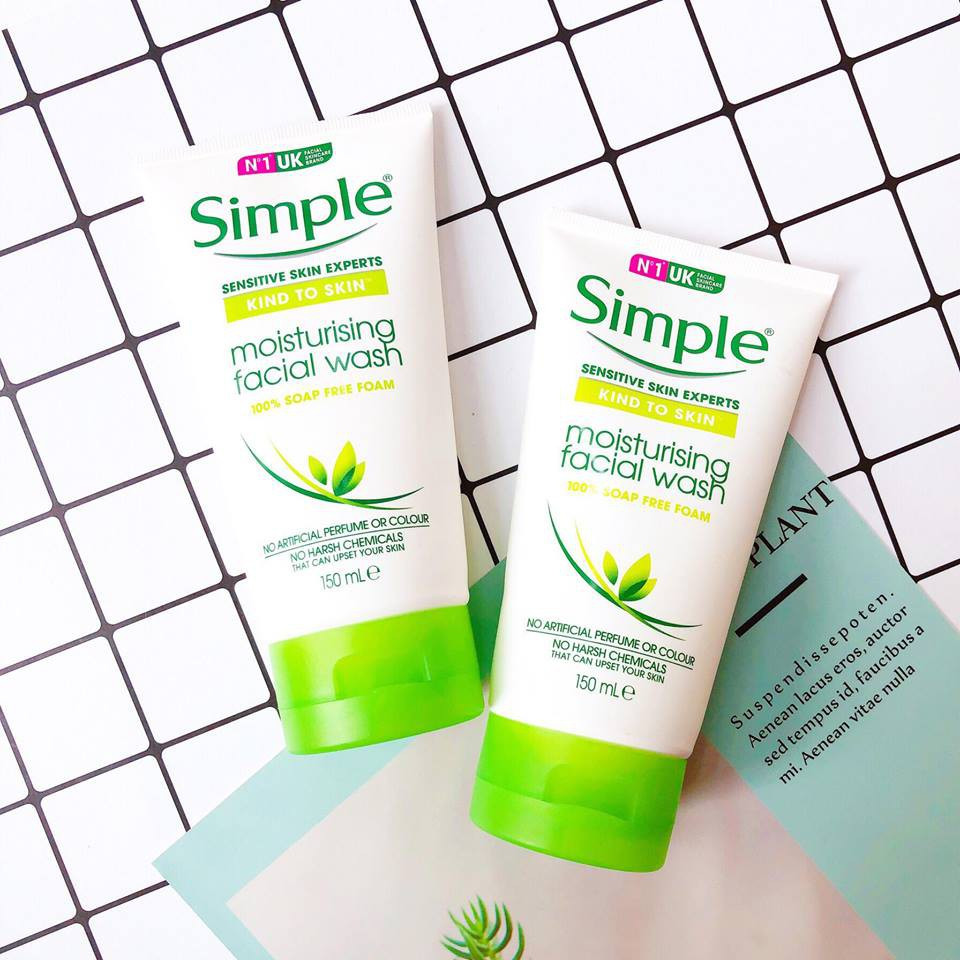 Sữa Rửa Mặt Simple Moisturising Facial Wash - Sữa rửa mặt Simple sạch sâu hiệu quả - cho da thường 150ml