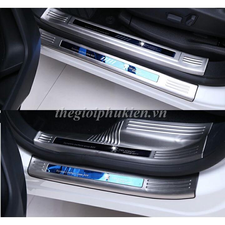 BỘ SẢN PHẨM Nẹp bước chân và ốp chống trầy cốp Peugeot 3008 - Mẫu Inox