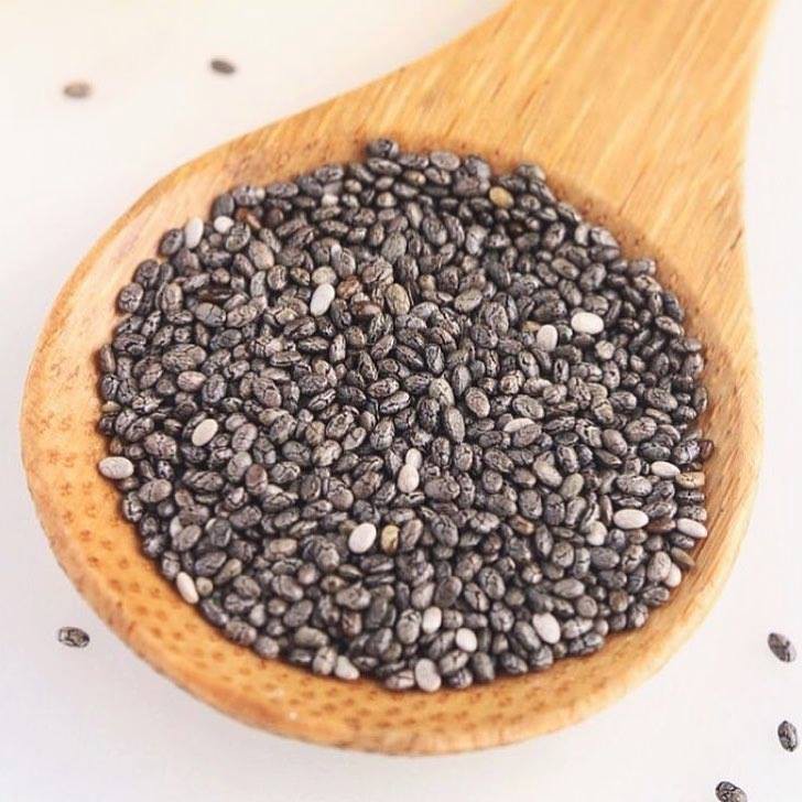 Hạt Chia Hữu Cơ 144g (12x12g) - Tép 12g tiện dụng - Perfect Earth Organic Chia Seeds (12x12g)