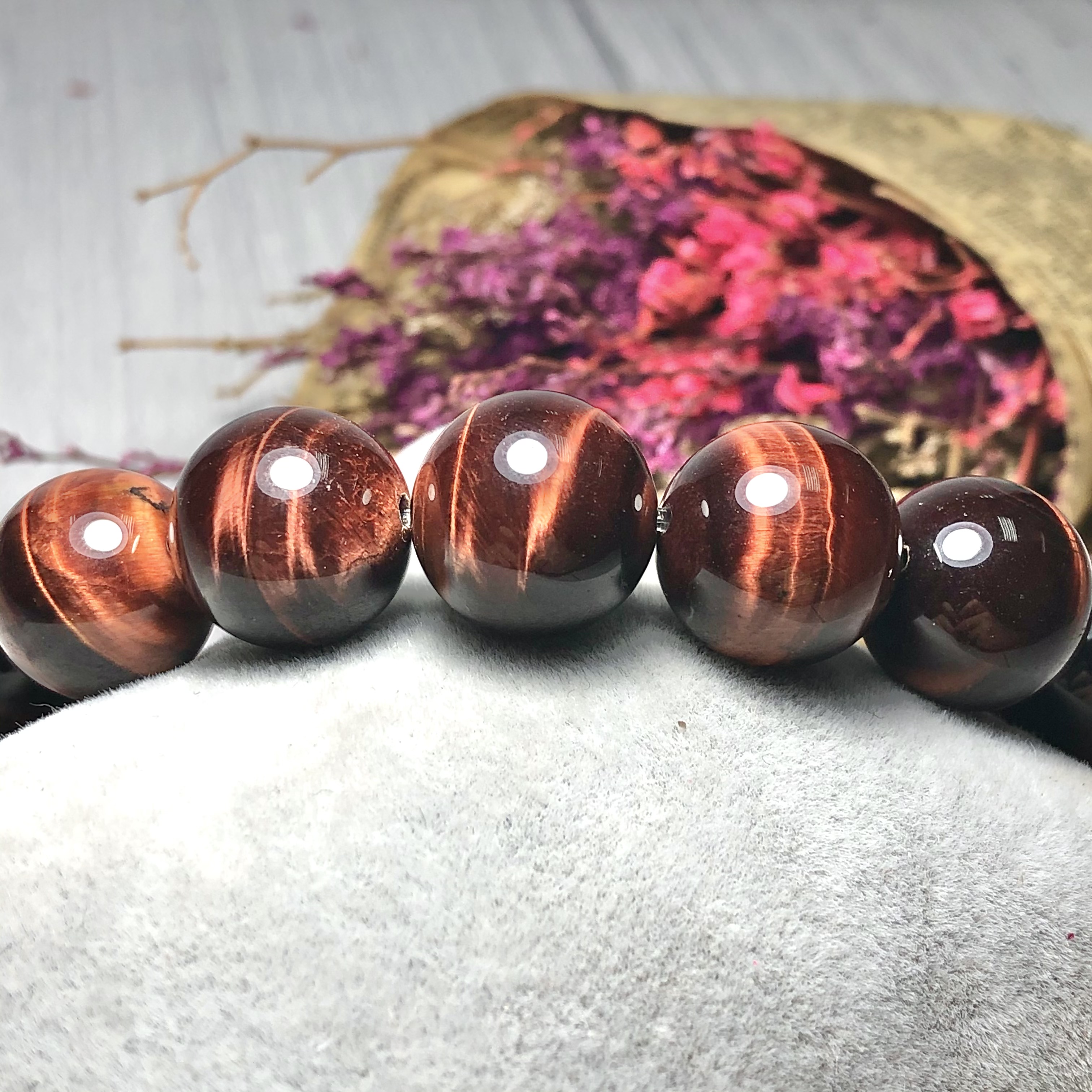 Vòng tay Thạch Anh Mắt Hổ nâu đỏ 14mm mix tỳ hưu bạc