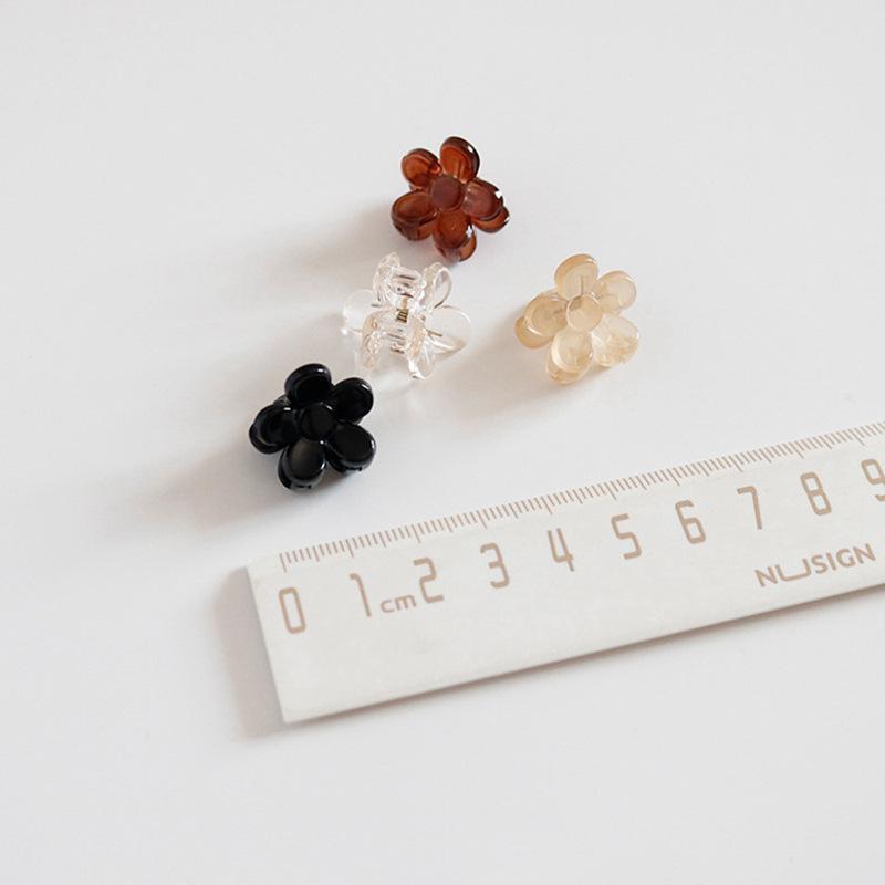 Hộp 16 chiếc Kẹp tóc càng cua cỡ nhỏ hình bông hoa nhiều màu PK1270