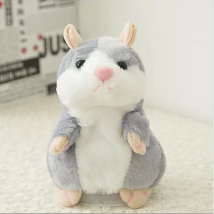 Chú chuột Hamster bắt chước theo tiếng nói của bé yêu ngộ nghĩnh