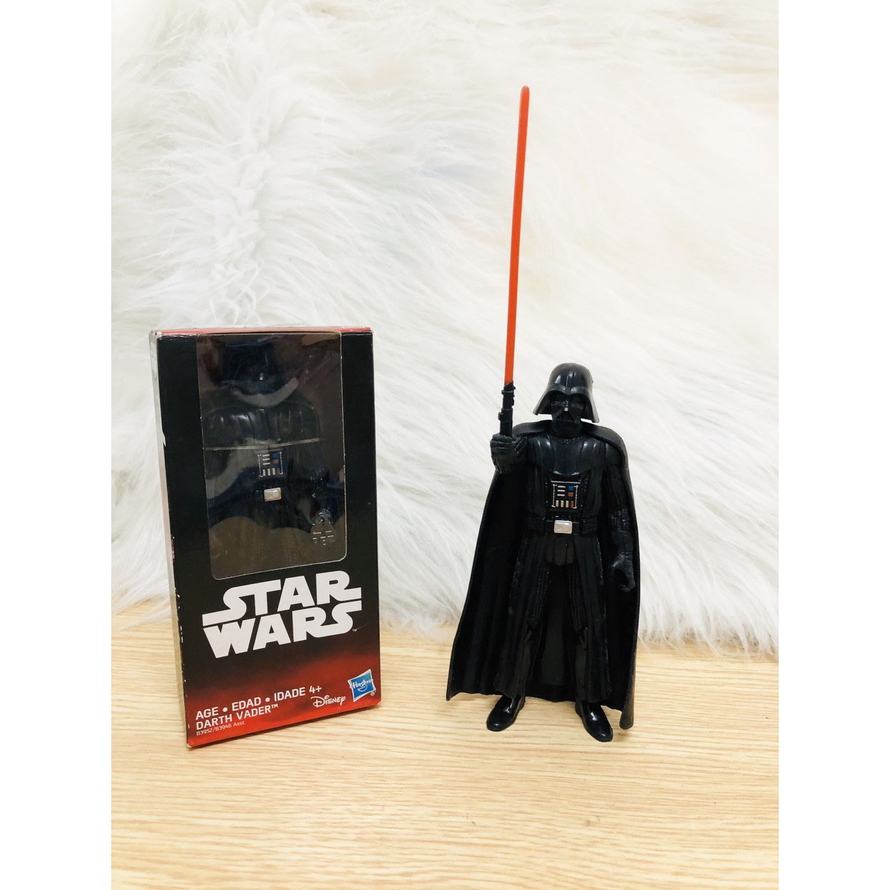 Đồ chơi mô hình trang trí nhân vật Star Wars - Darth Vader