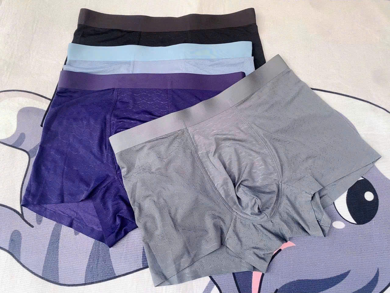 QUẦN SỊP ĐÙI NAM THÔNG HƠI CAO CẤP SIÊU MỎNG HOẠ TIẾT NGÔI SAO TỪ 40-85KG DÀNH CHO NAM