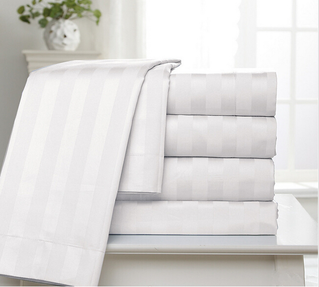 Vỏ chăn khách sạn Hanvico by Homemark chất liệu cotton cao cấp dày dặn màu trắng chuẩn 5 sao
