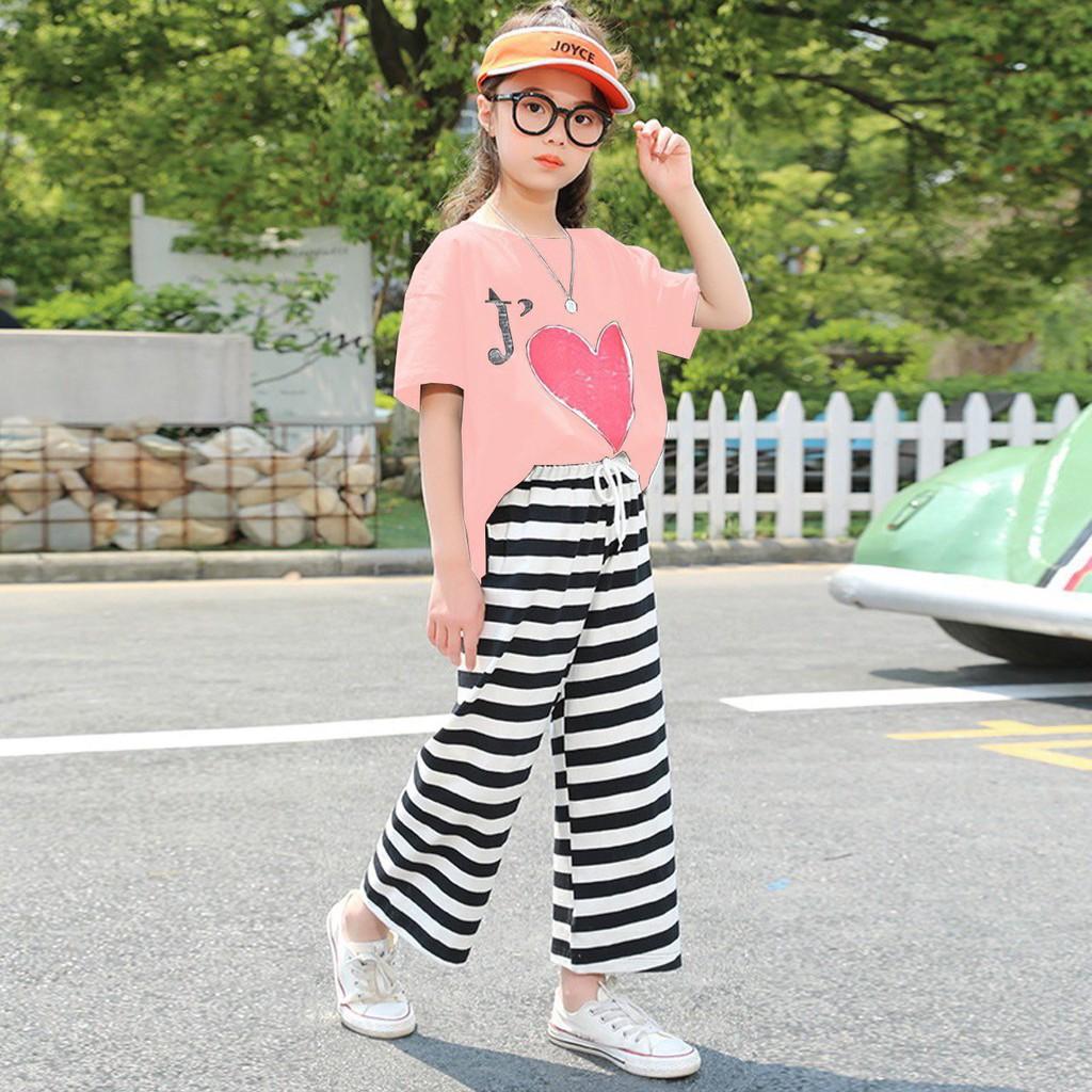 Bộ bé gái hình tim xinh phối quần sọc sang chảnh cho bé diện mùa xuân