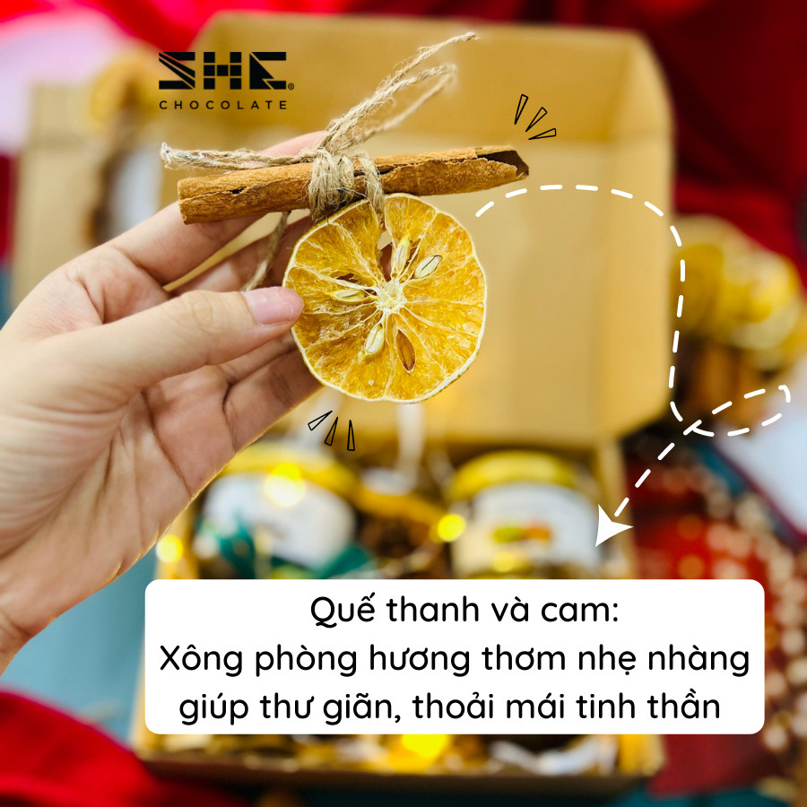 [Set quà Giáng sinh] Quà tặng Giáng sinh, Noel - SHE Chocolate. Socola, nơ Xanh lá, thiệp Giáng sinh. Quà tặng đặc biệt