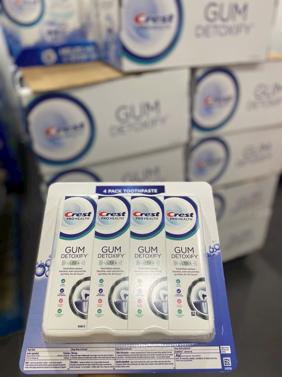 Kem đánh răng Crest Pro Health Gum Detoxify Ultra, 133g