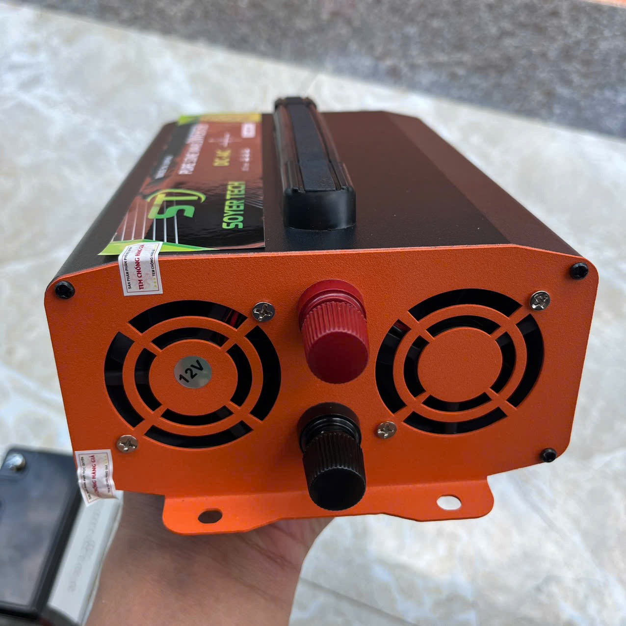 Kích Điện Inverter ST Nhật Bản 2200W Chuyển Nguồn Ắc Quy 12V 24V Thành 220V Ổn Định, đèn trang trí