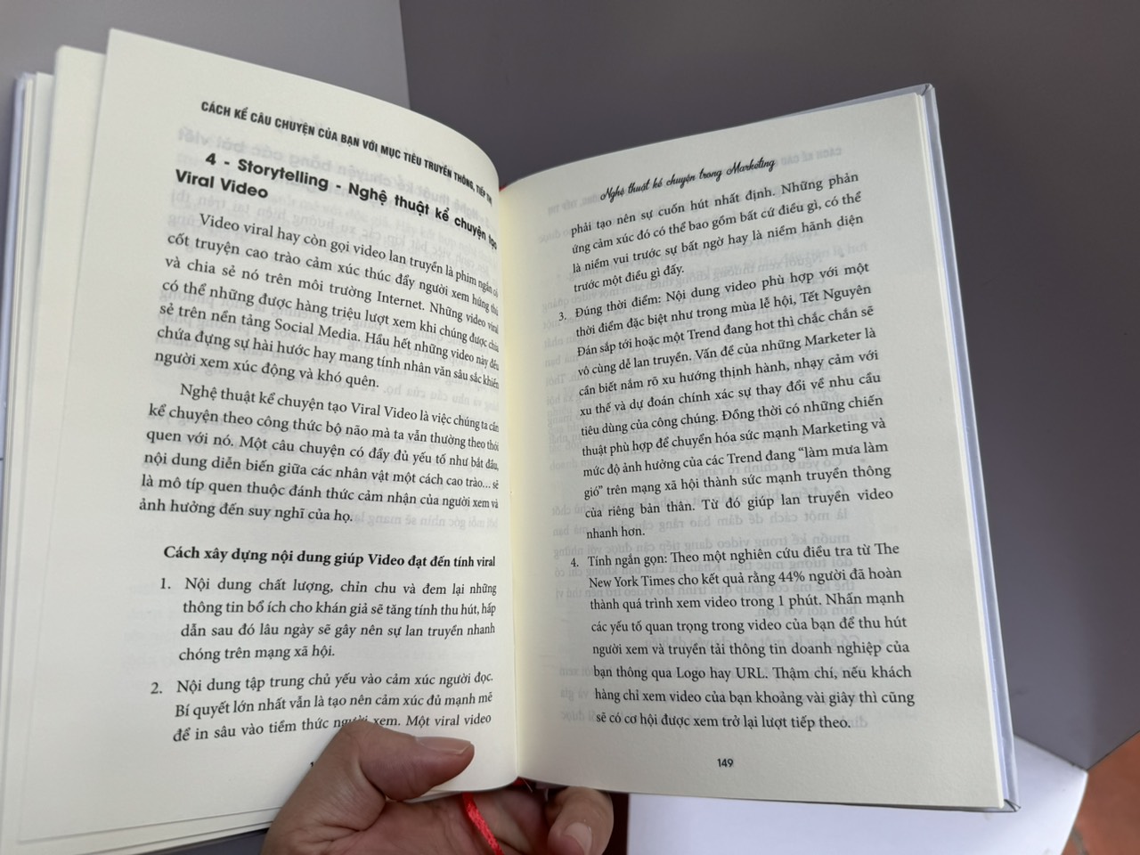 Combo 2 cuốn nghệ thuật Marketing - STORYTELLING MARKETING - NGHỆ THUẬT KỂ CHUYỆN TRONG MARKETING - GAMIFICATION MARKETING - NGHỆ THUẬT GAME HÓA TRONG MARKETING - Nguyễn Vũ Huy Hoàng - Mochi Books - NXB Lao Động.