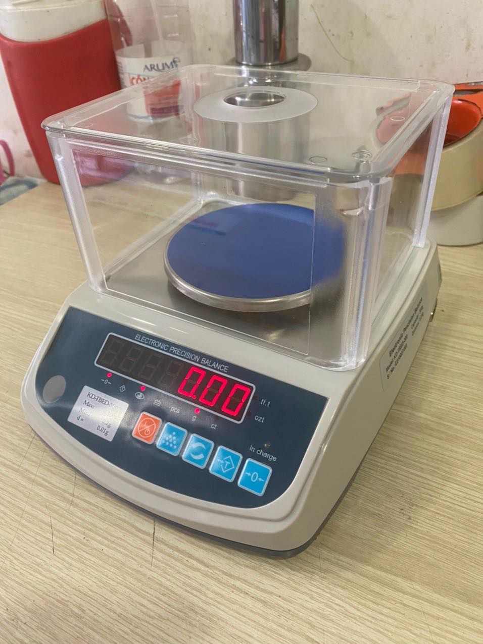 Cân điện tử KD TBED300 Mức cân 300g độ đọc 0.01g cân kỹ thuật hiện đại chính xác đến từng gram