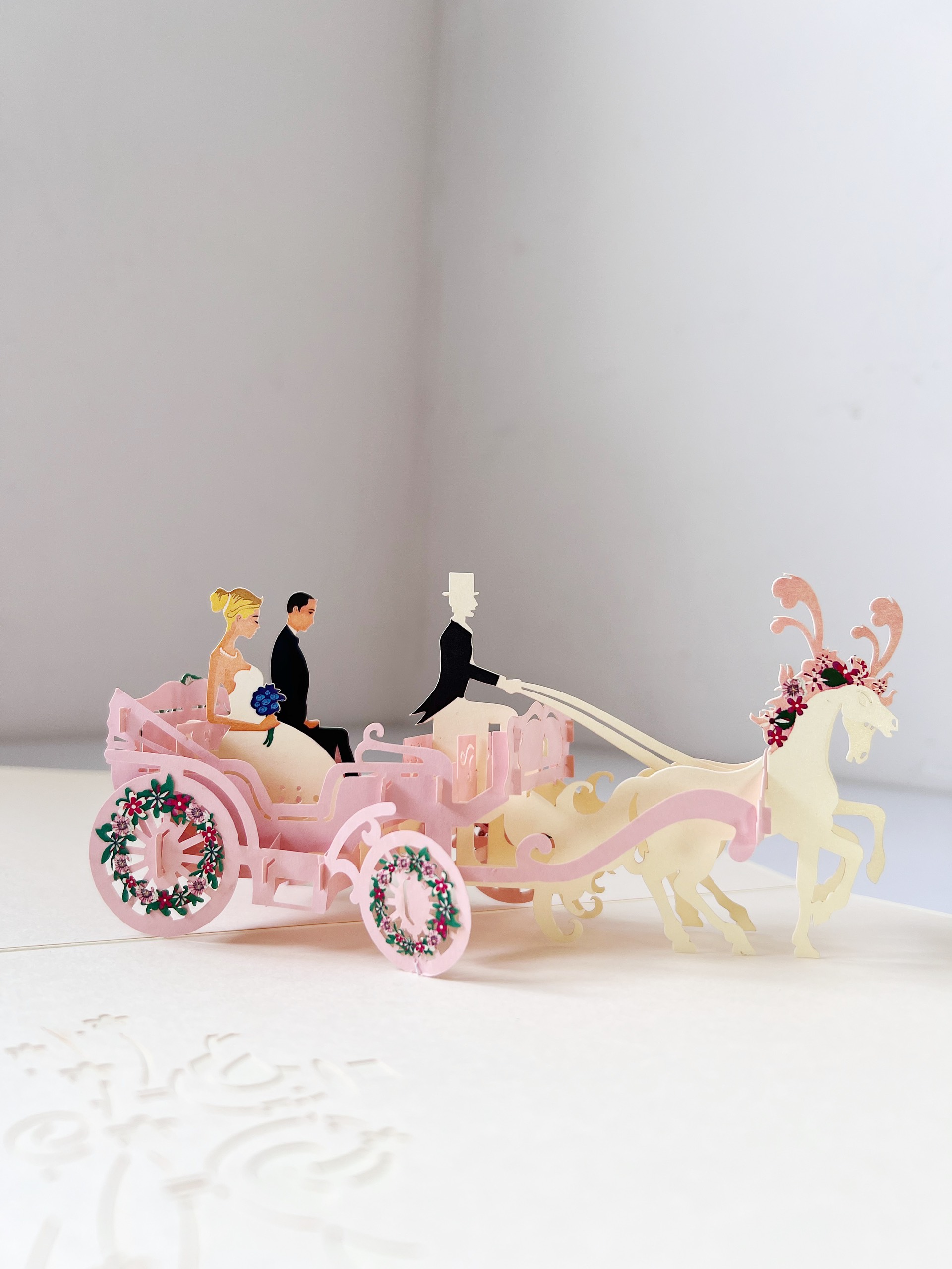 Thiệp 3D Pop Up Xe Ngựa Cưới – Thiệp Chúc Mừng Đám Cưới, Thiệp Wedding Sang Trọng, Độc Đáo, W04