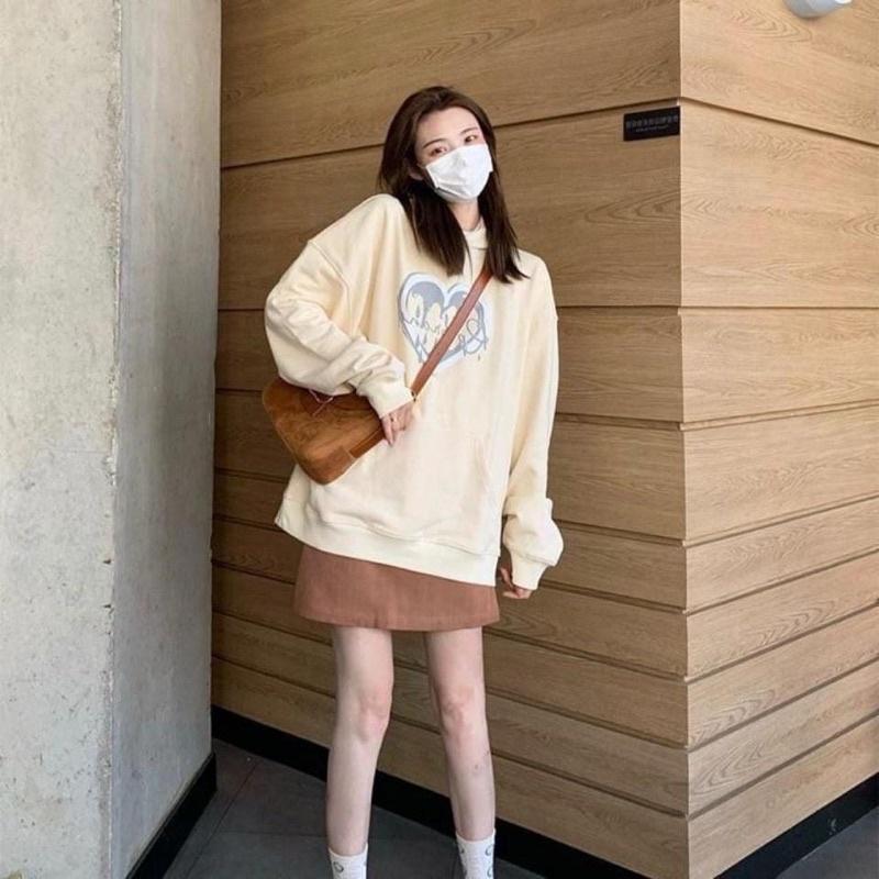 Set uzzlang áo hoodie màu kem kèm chân váy nâu kaki - Hàng chuẩn QCCC