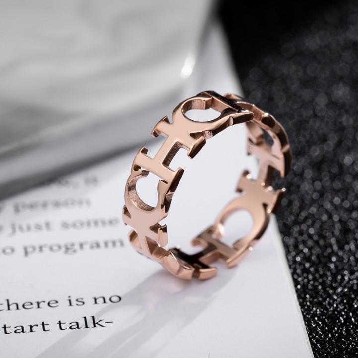 Nhẫn Chữ CH Titan Không Đen TT 1911