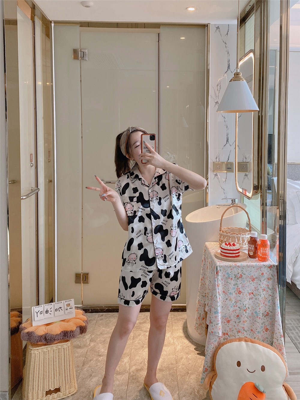 Pijama lụa đùi họa tiết Quảng Châu