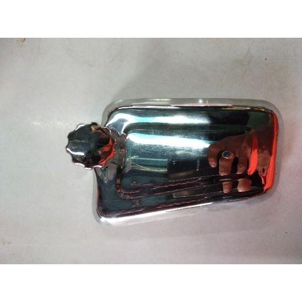 Nắp cốp và ốc cốp xe 67