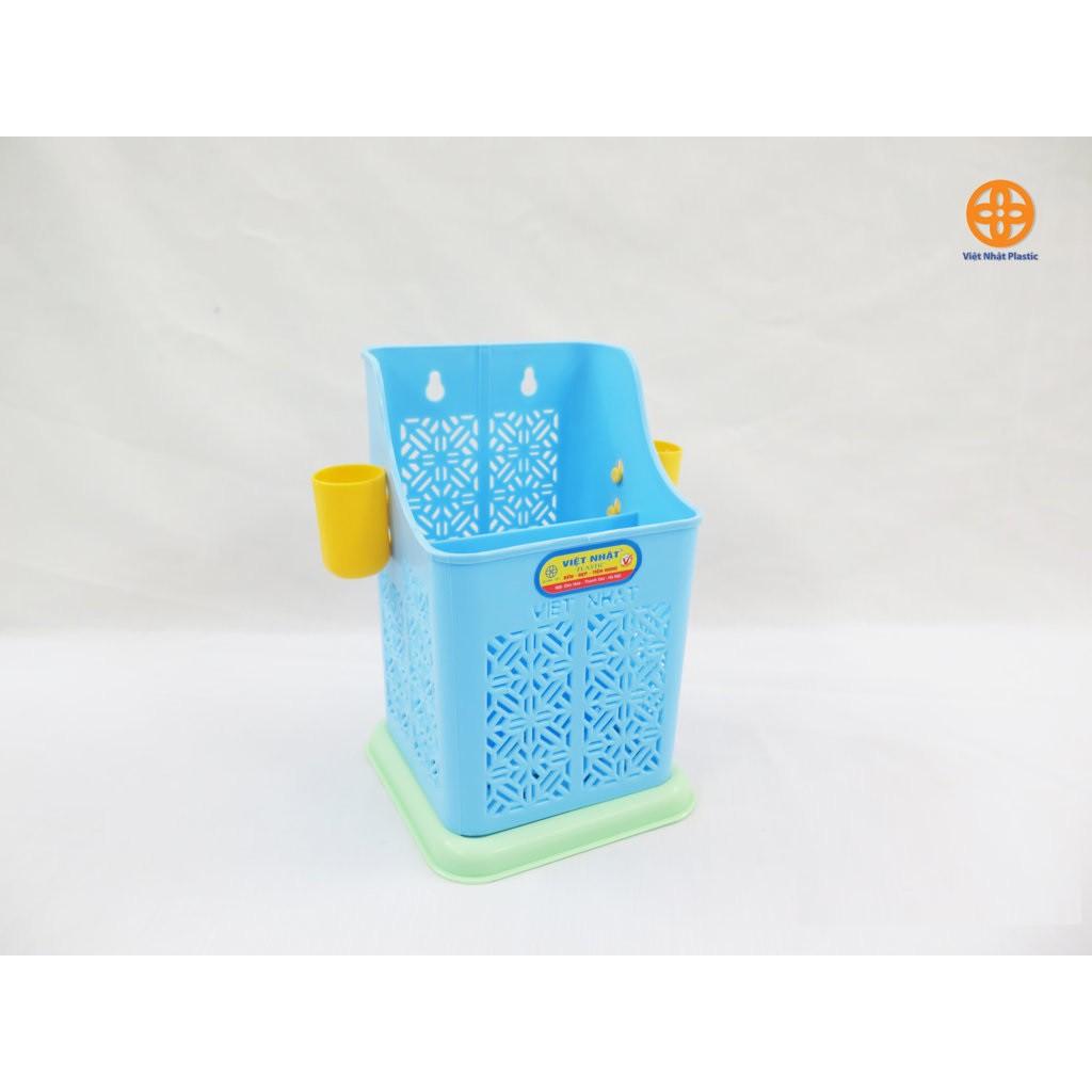 ỐNG CẮM ĐŨA THÌA VIỆT NHẬT HÌNH VUÔNG KÈM LỌ TĂM BẰNG NHỰA