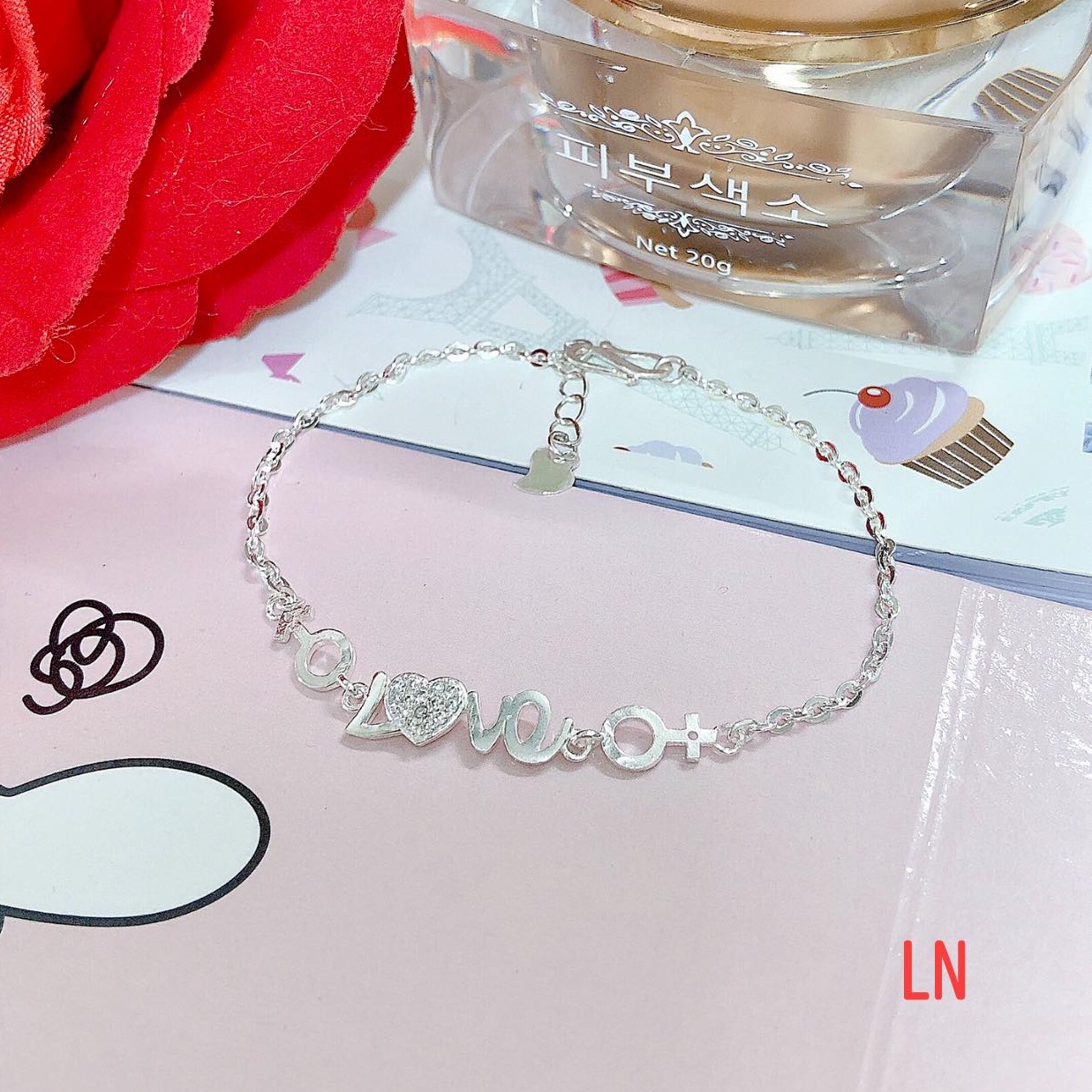 Lắc tay nữ mặt chữ love chất liệu bạc s925 MS06c