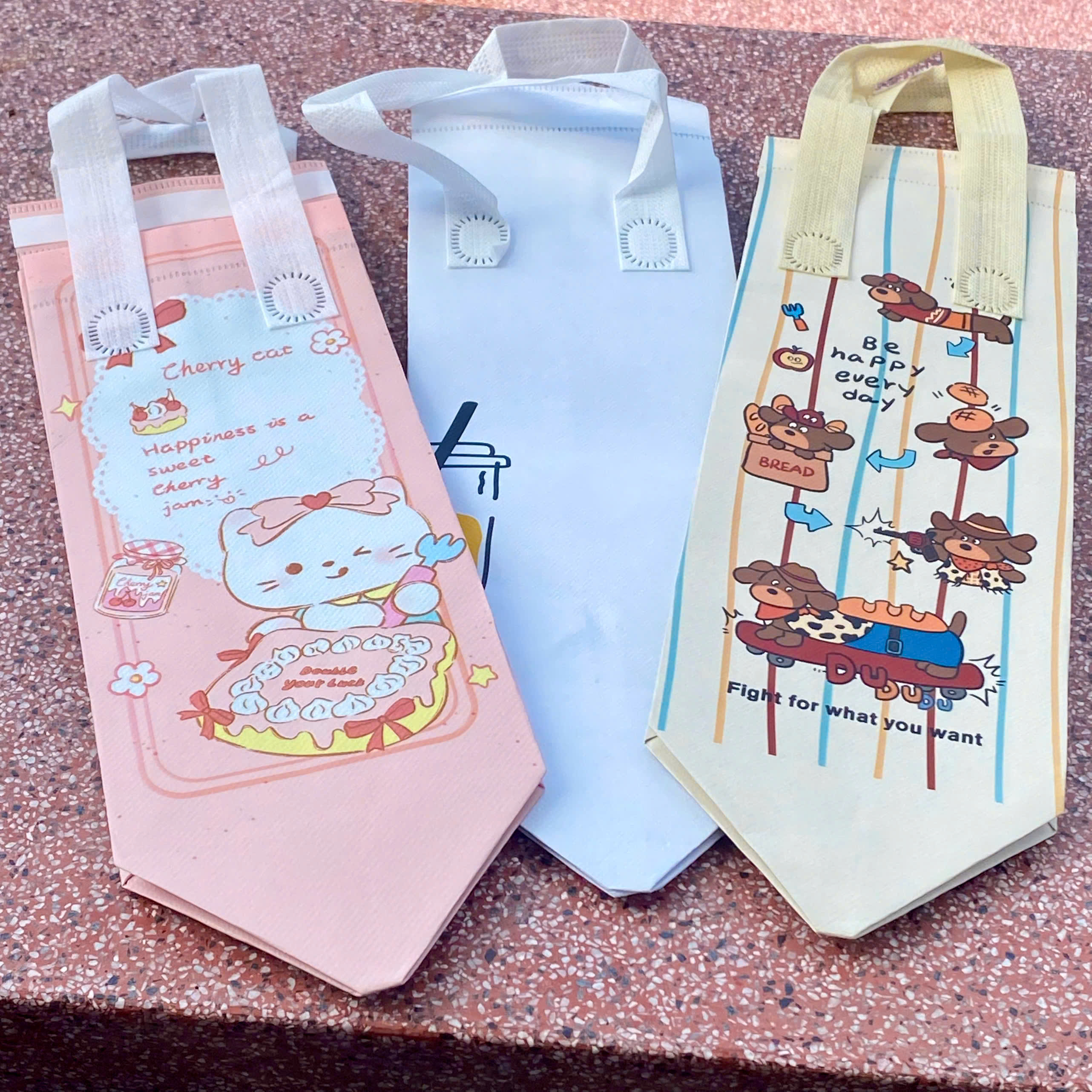 Túi Đựng Ly  Giữ Nhiệt Có Quai Xách Tiện Lợi Nhiều Hình