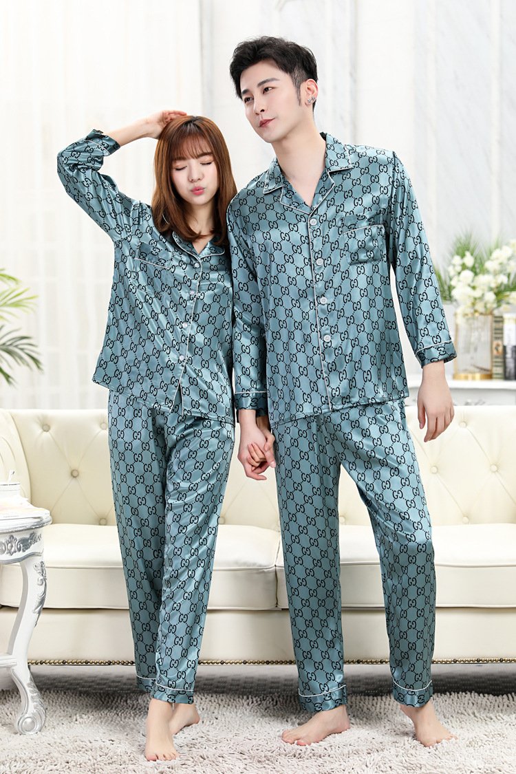 Đồ bộ Pyjama Nữ chất liệu phi bóng rũ mềm mại,nền hoa văn đơn giản, tao nhã 88228