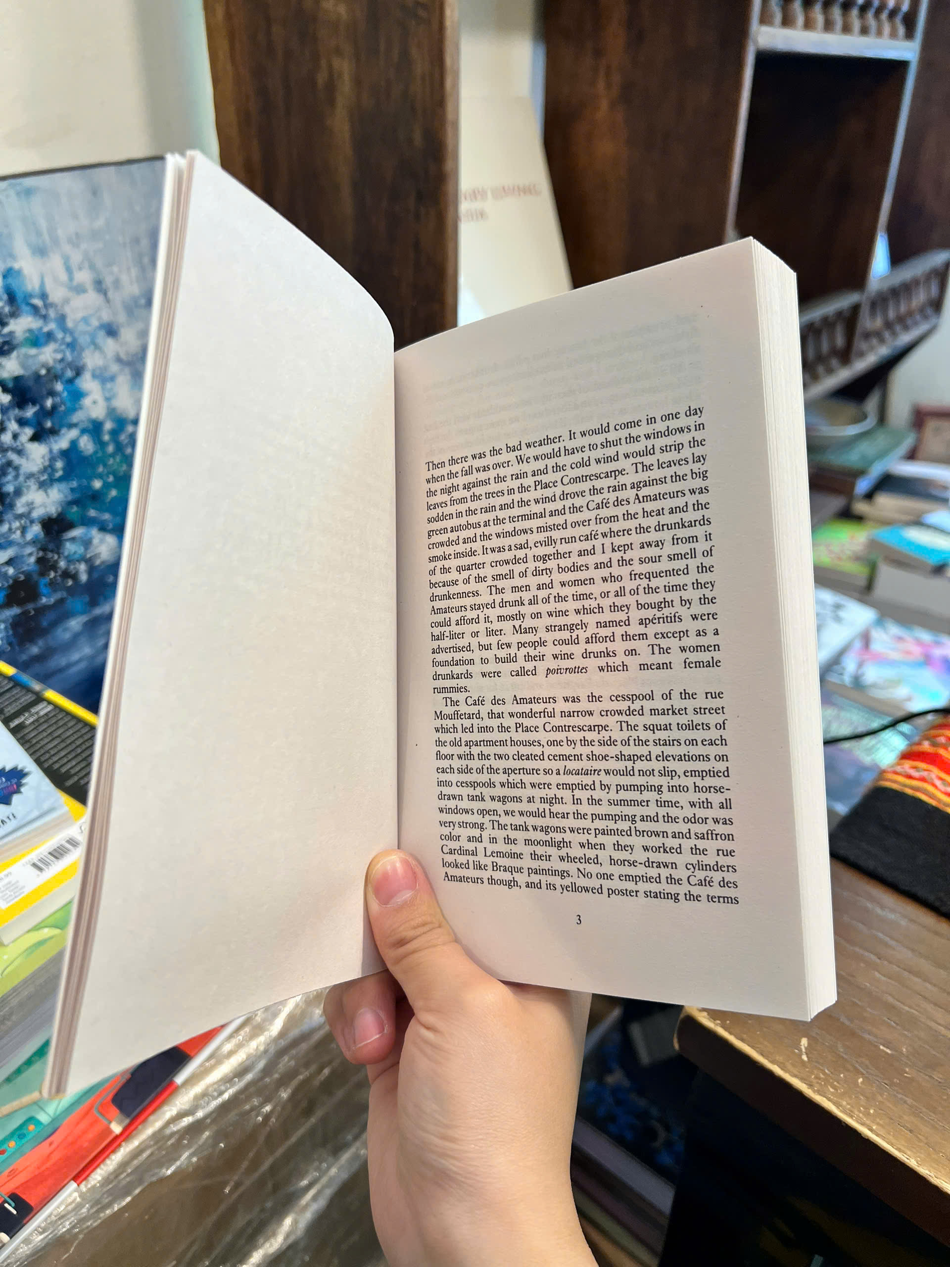 Sách - A Moveable Feast by Ernest Hemingway | Nobel Prize Winner / Classics / Memoir / Ngoại văn