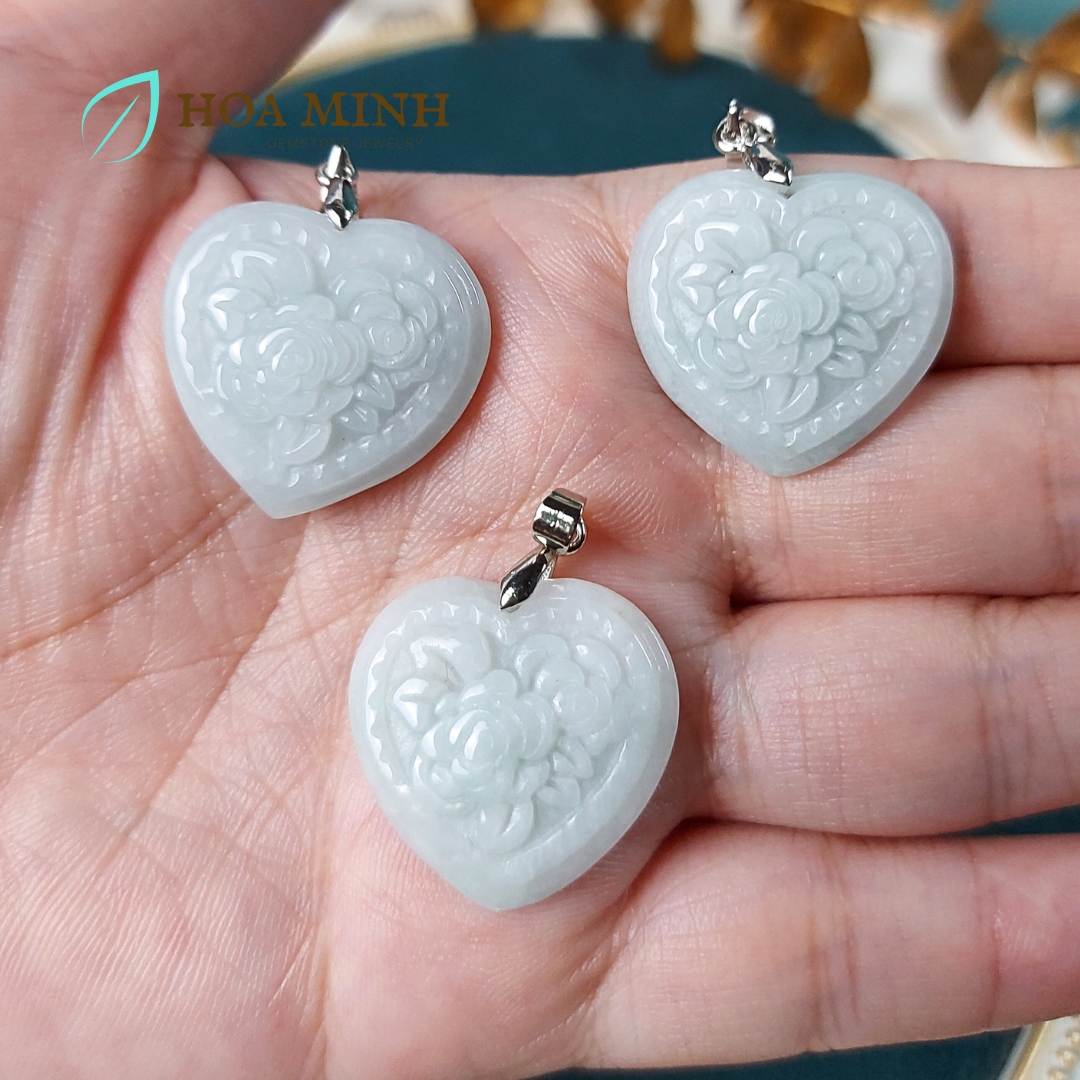 Mặt dây chuyền Cẩm Thạch trắng trái tim chạm hoa hồng size 22x24mm thanh lịch