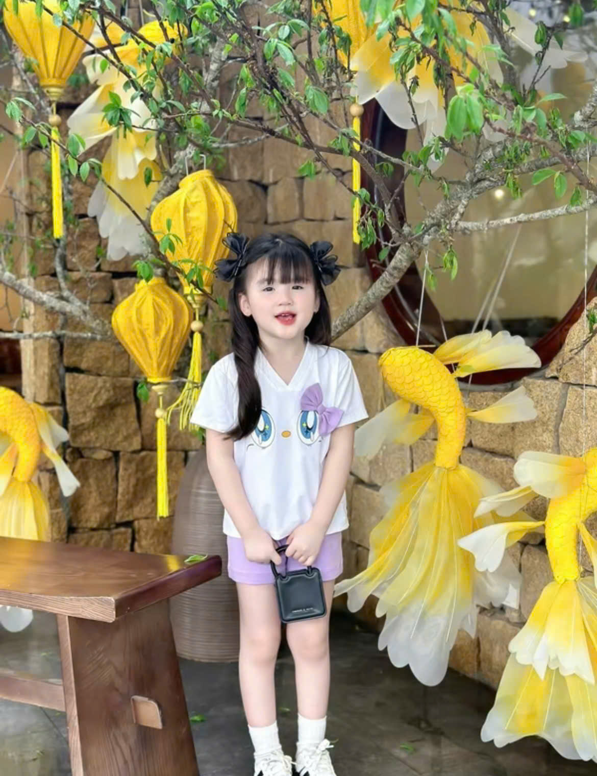 ĐỒ BỘ ÁO THUN CÓ NƠ QUẦN SHORT THOẢI MÁI MÁT MẺ CHO BÉ GÁI MÙA HÈ