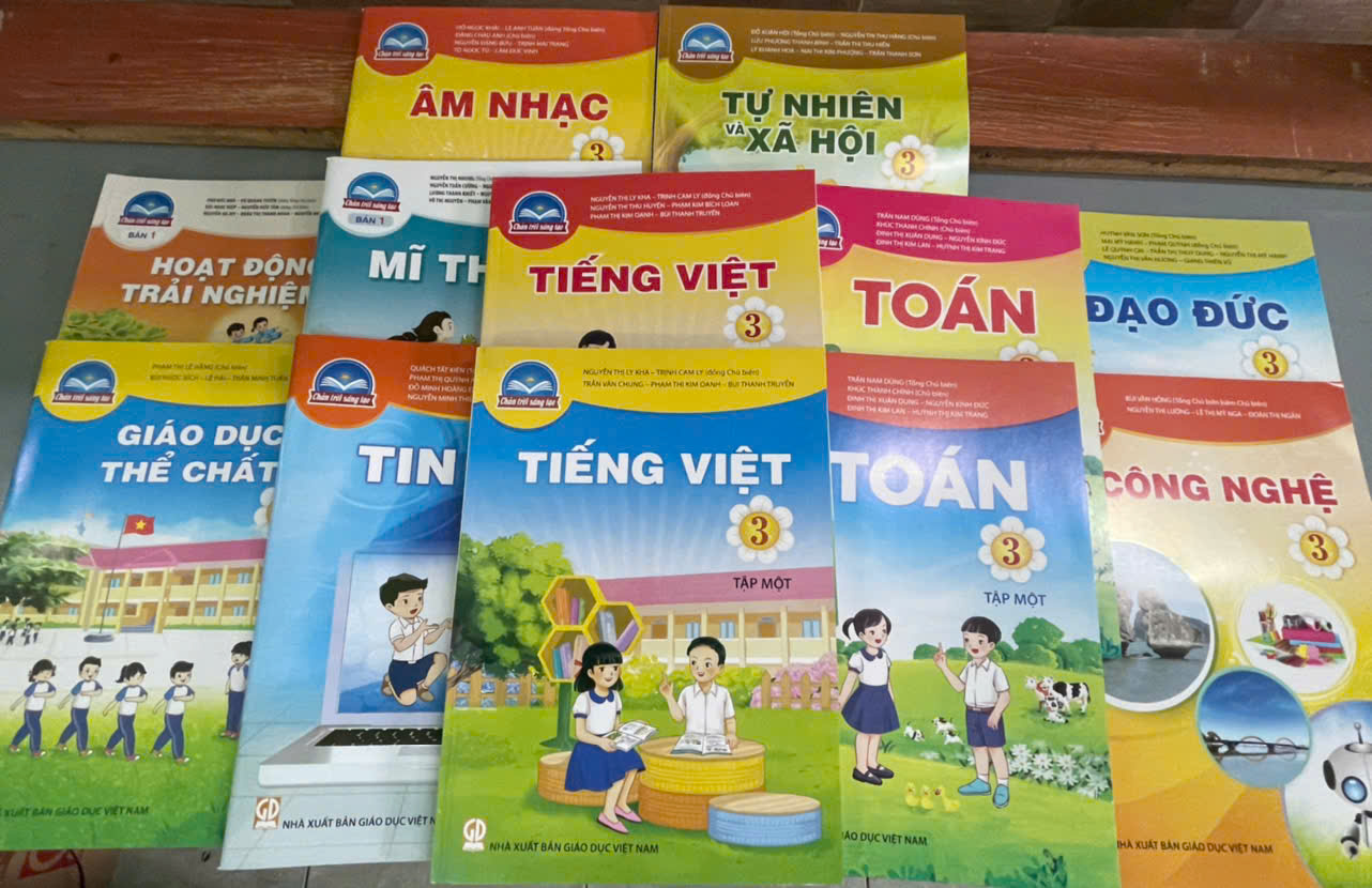 Bộ sách giáo khoa Lớp 3- Chân Trời Sáng Tạo (12 quyển- Kèm bìa nilong bao sách)