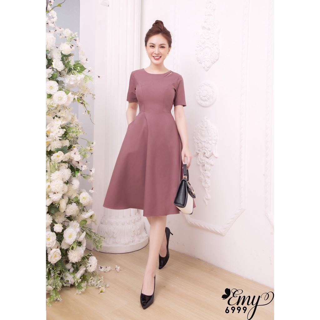 Đầm EMY EM6999 Xoè Cổ Tròn Khoét Cách Điệu