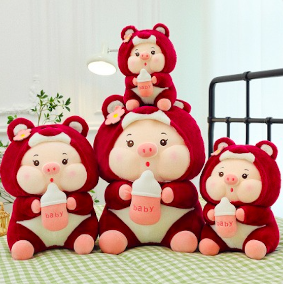 Thú nhồi bông heo ôm bình sữa cosplay lotso- Size từ 35cm đến 55cm - Quà tặng heo ôm bình sữa cosplay lotso nhồi bông dễ thương - Gối ôm mềm mịn cho bé