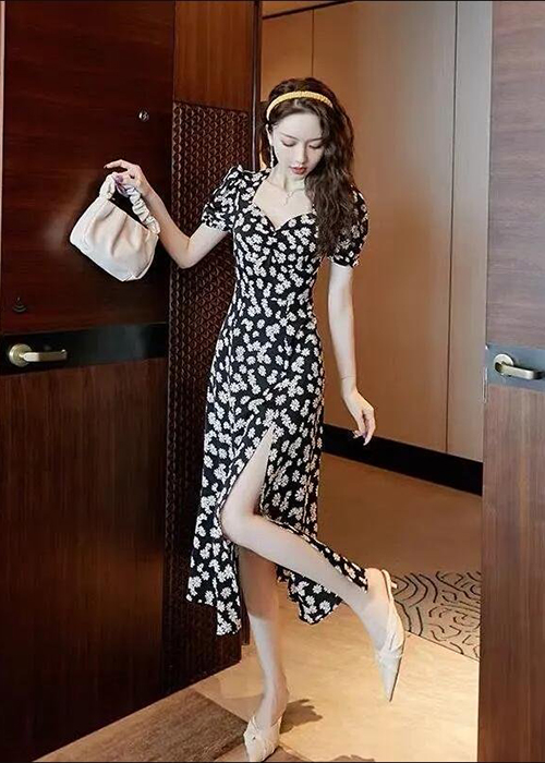 Đầm Lụa Hàn In Hoa Xẻ Tà Thời Trang